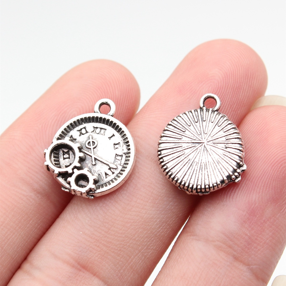 WYSIWYG 10pcs 16x14mm 2 Colors - Vintage Fashion Stores recension och pris
