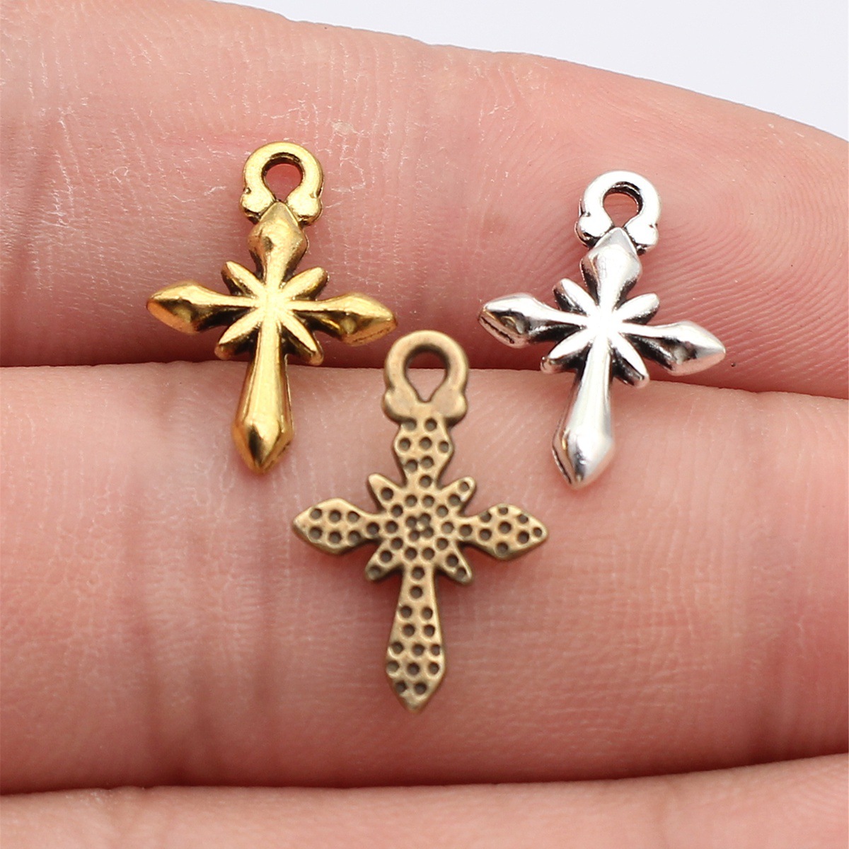 WYSIWYG 40pcs 18x12mm 3 Colors - Vintage Fashion Stores recension och pris